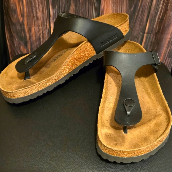 Birkenstock Shoes - Birkenstock Black and Tan Gizeh Sandals